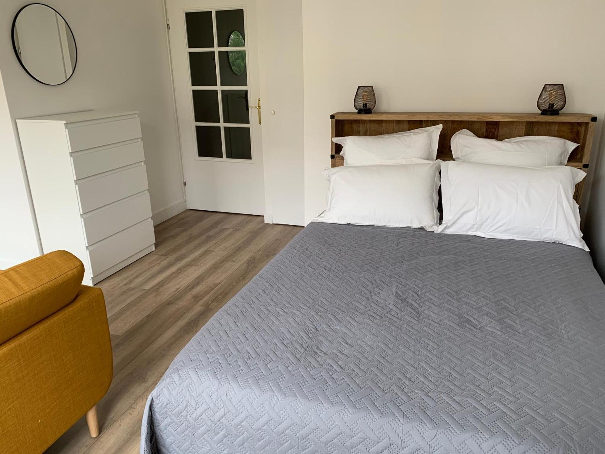 Beautiful Studio Located South Of Paris Bourg-la-Reine Pokoj fotografie